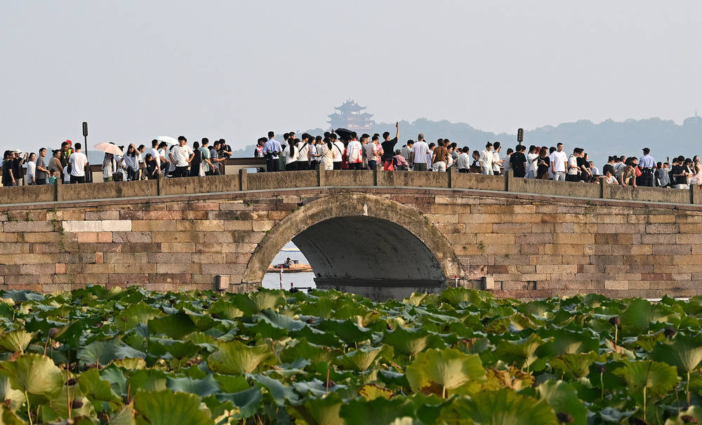 开云官网-人次和收入分别增长9.2%和10.2%，浙江发布2025年旅游业“成绩单”